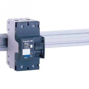 istic NG125L 2P 40A C (Schneider)