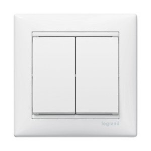 Prepínač dvojitý str. (5B) 10AX/250V biela Valena (Legrand)