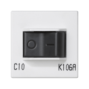 Istič, K45, charakteristika C, 10A, 250V, 45×45mm, čisto biela